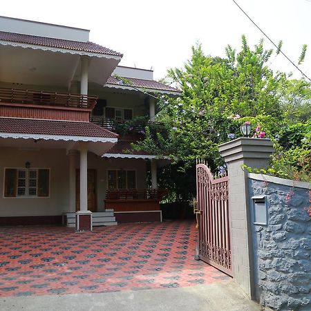 Ferndale Homestay Thekkady Bagian luar foto