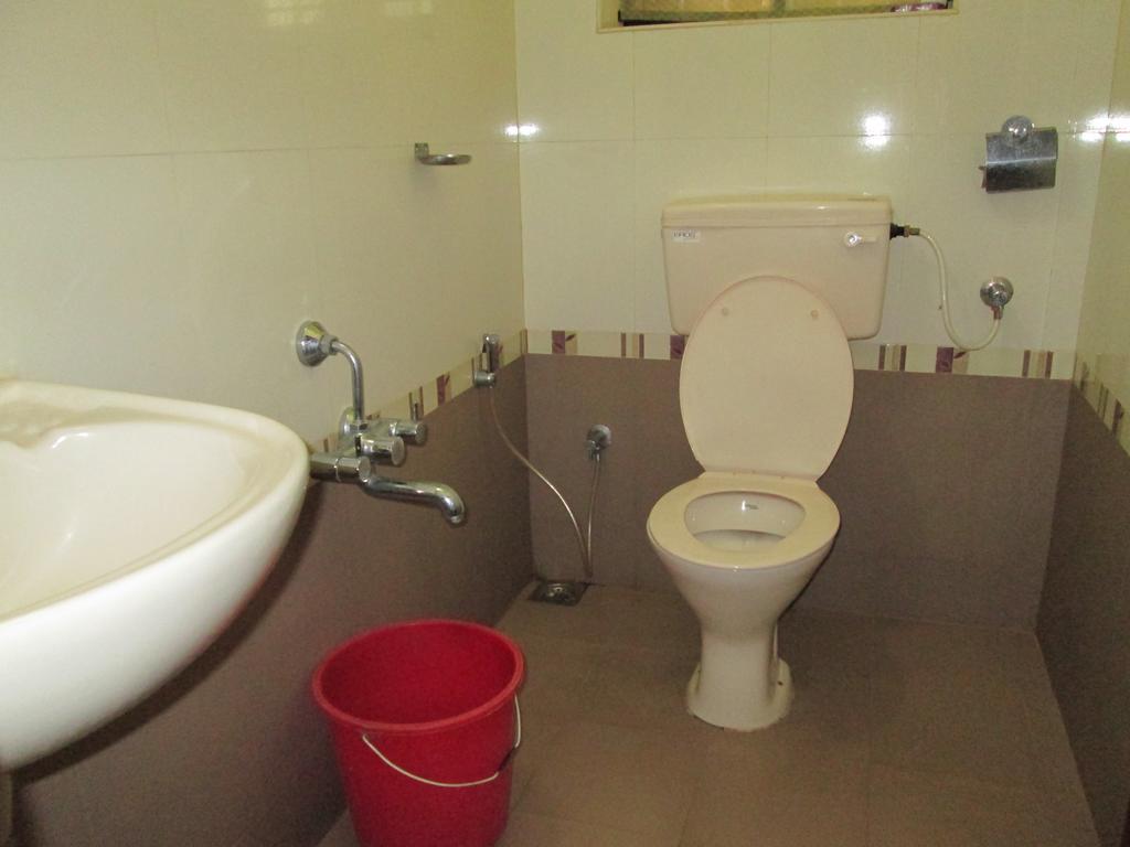 Ferndale Homestay Thekkady Bagian luar foto