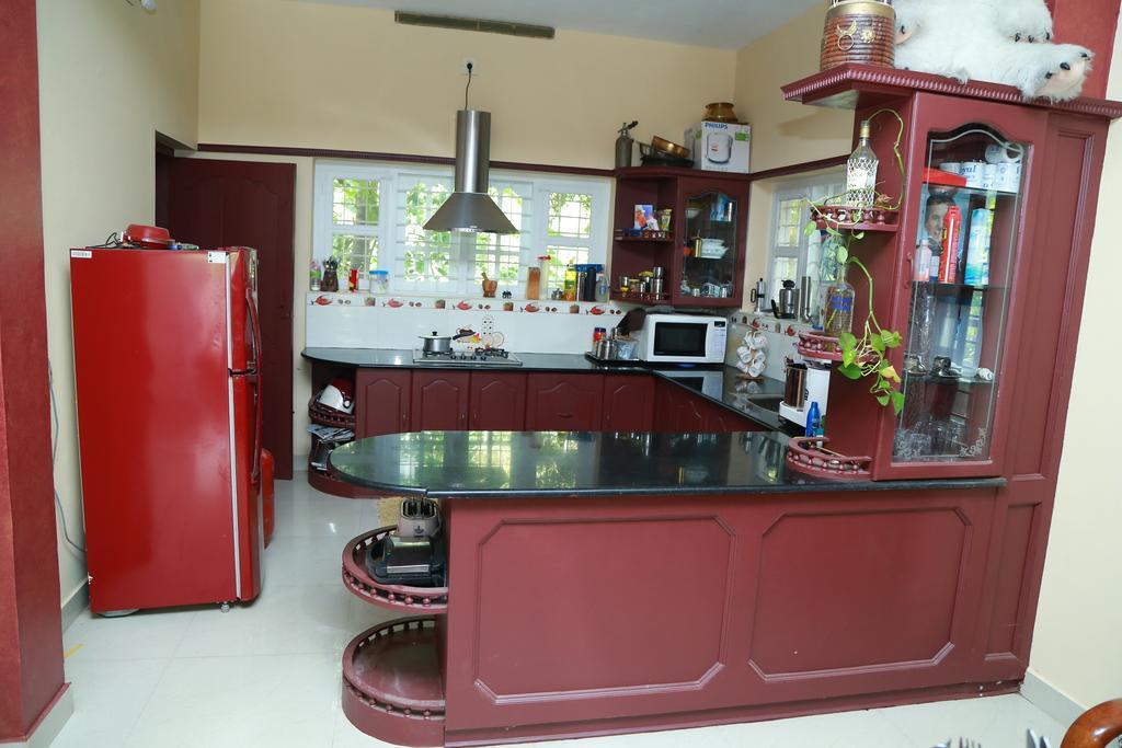 Ferndale Homestay Thekkady Bagian luar foto